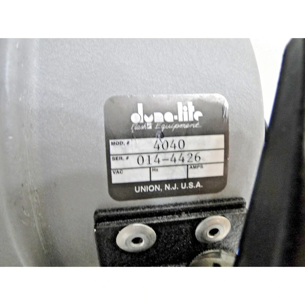 Dynalite 4040 Flash Head Strobe Strobe w/ Frosted Dome, Cover & 15ft Cable - Pro
